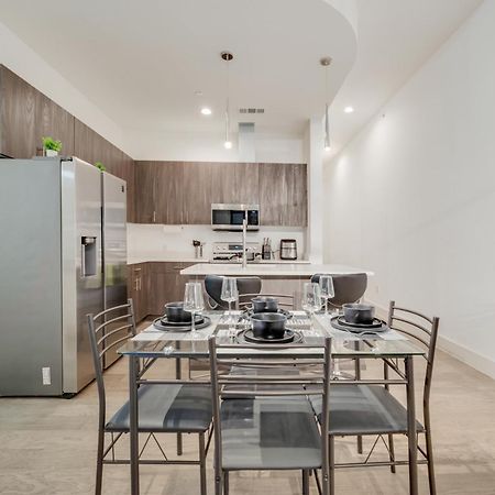 Snazzy Loft Style 2Br I Gym I Parking I Workspace دالاس المظهر الخارجي الصورة