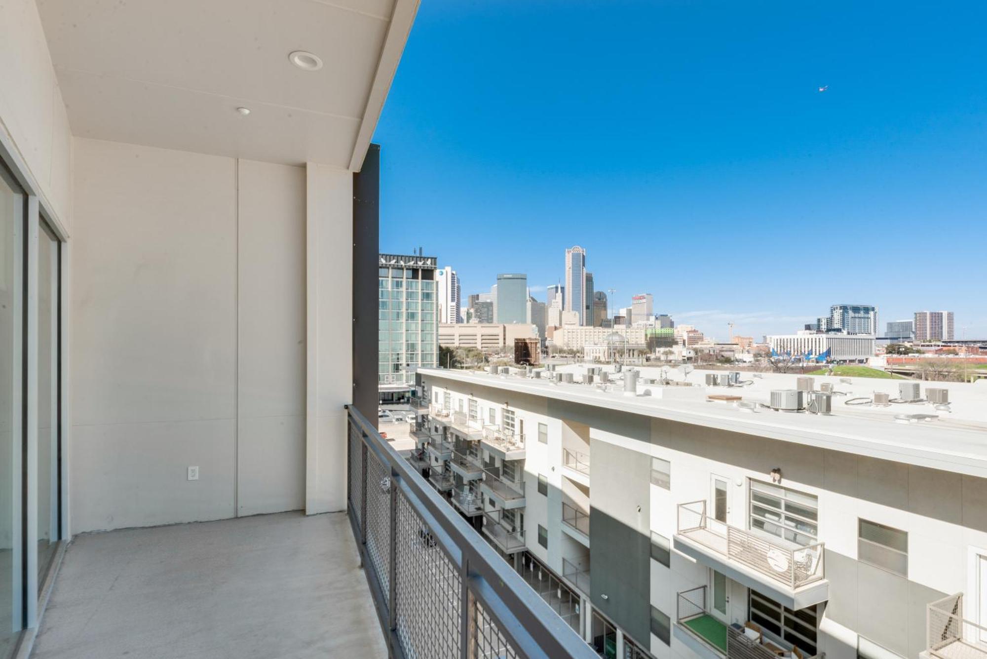 Snazzy Loft Style 2Br I Gym I Parking I Workspace دالاس المظهر الخارجي الصورة