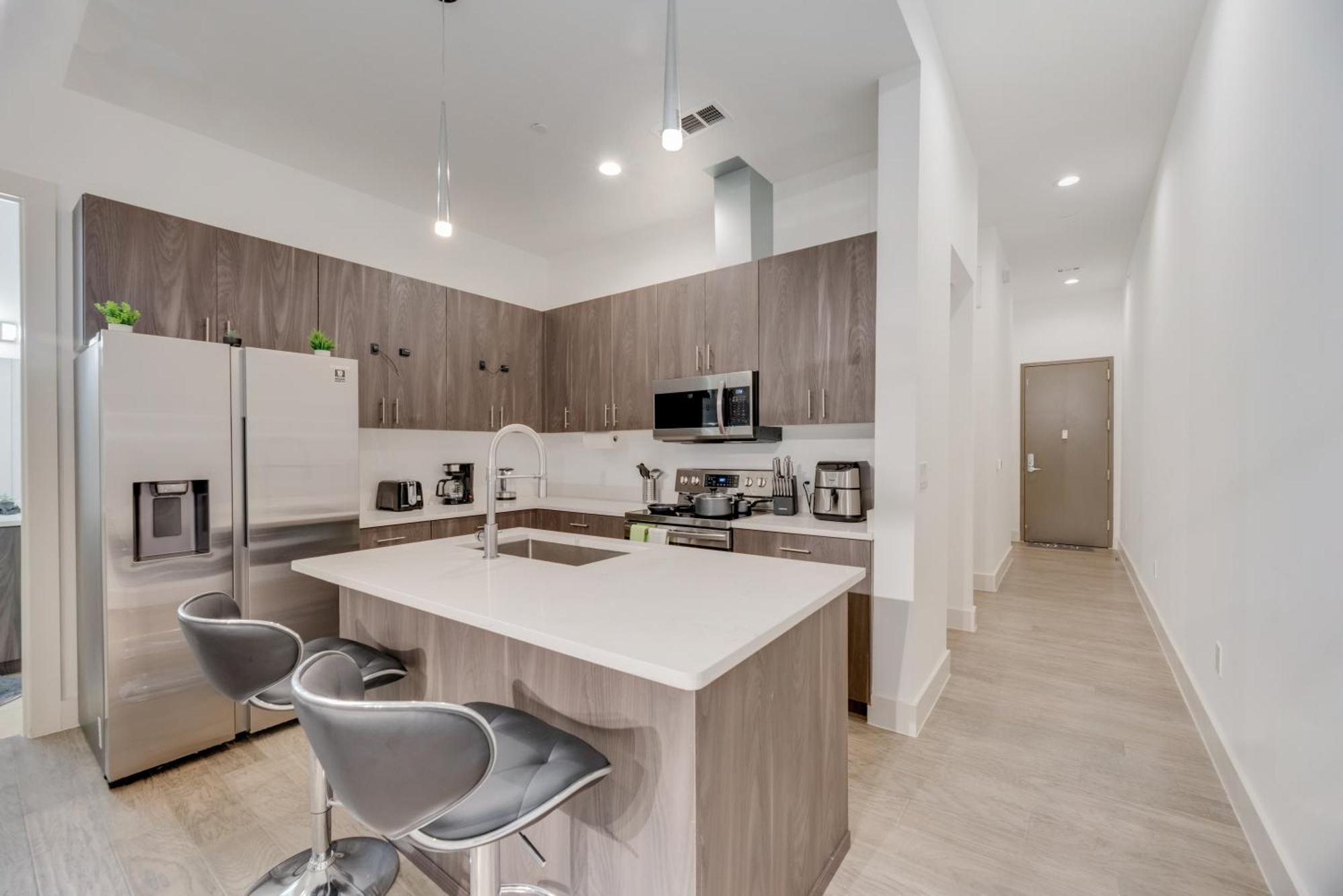 Snazzy Loft Style 2Br I Gym I Parking I Workspace دالاس المظهر الخارجي الصورة