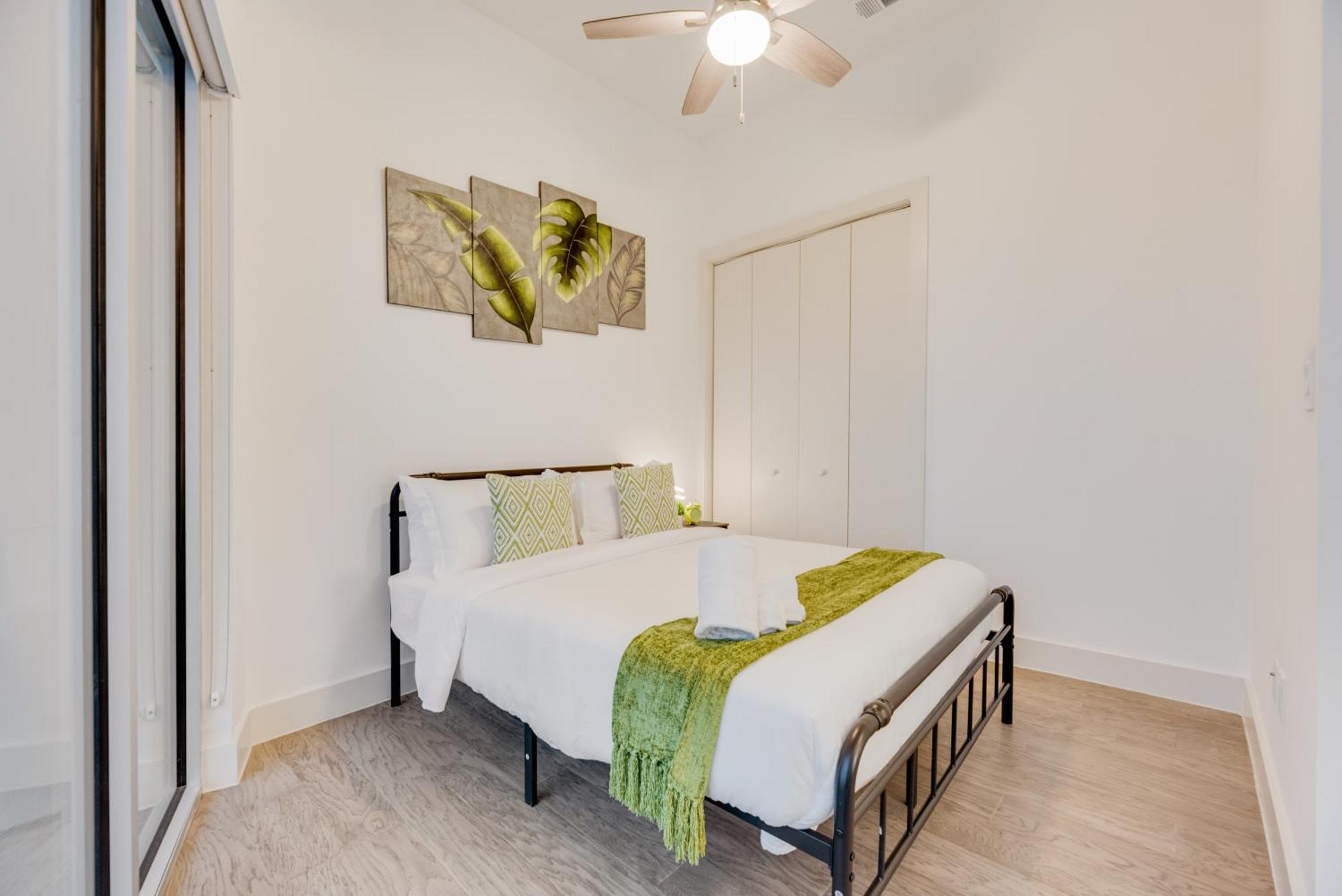 Snazzy Loft Style 2Br I Gym I Parking I Workspace دالاس المظهر الخارجي الصورة